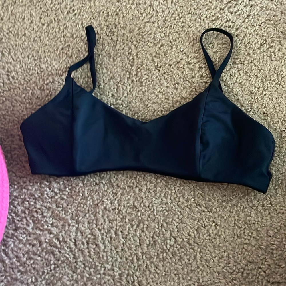 Dippin daisys swim top size medium